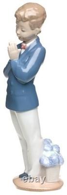 Nao Porcelain by Lladro TIME TO PRAY (BOY PRAYING) 2001223