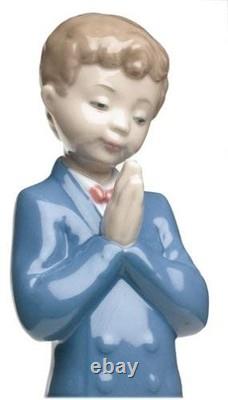 Nao Porcelain by Lladro TIME TO PRAY (BOY PRAYING) 2001223