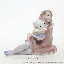 Nao Sister Brand Lladro Girl Stay by my side Hello Kitty Sanrio Figure