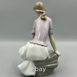 Nao Spain Spring Reflections 1392 Girl with Flower Large Figure