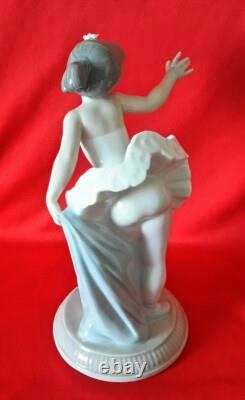 Nao Spain by Lladro Daisa Porcelain Figurine Girl Ballerina Dancer 17cm, 1991