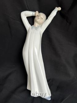 Nao by LLADRO 510 Yawning and Stretching Girl Porcelain Figure Boy Sleepy Spain
