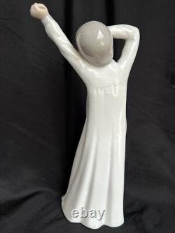 Nao by LLADRO 510 Yawning and Stretching Girl Porcelain Figure Boy Sleepy Spain