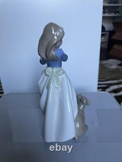 Nao by LLADRO porcelain figure