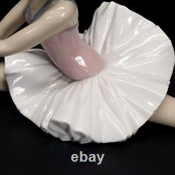 Nao by LLadro Ballet Exercise II Poised Ballerina Large Porcelain Figure with Box