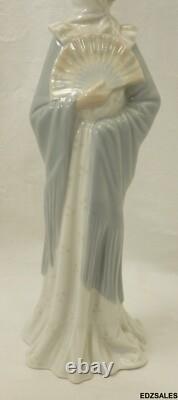 Nao by Lladro 12 Lady withFan Shawl Figurine