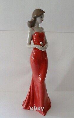 Nao by Lladro 1914 The Elegance of a Rose figure Boxed