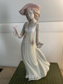 Nao by Lladro 1991'Gentle Breeze' Girl Flower Glossy Porcelain Figurine 10.5