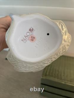 Nao by Lladro 1991'Gentle Breeze' Girl Flower Glossy Porcelain Figurine 10.5