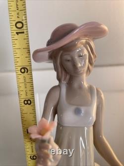 Nao by Lladro 1991'Gentle Breeze' Girl Flower Glossy Porcelain Figurine 10.5