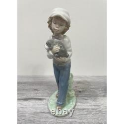Nao by Lladro Best Buddies boy & Puppy Figurine Spain 1990 Glossy #1135 retired