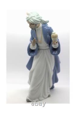 Nao by Lladro Collectible Porcelain Figurine KING BALTHASAR WITH JUG 11-1/