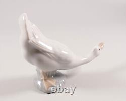 Nao by Lladro Daisa 1978 Spain Porcelain Figurine Goose Height 10.7cm