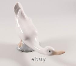 Nao by Lladro Daisa 1978 Spain Porcelain Figurine Goose Height 10.7cm