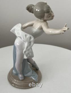 Nao by Lladro Daisa Porcelain Figurine Girl Ballerina Dancer H Approx 17cm