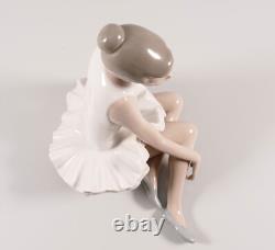 Nao by Lladro Daisa Spain Porcelain Figurine Sitting Ballerina in Tutu Height 15.5cm