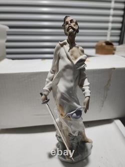 Nao by Lladro Don Quixote With Sword 11.5