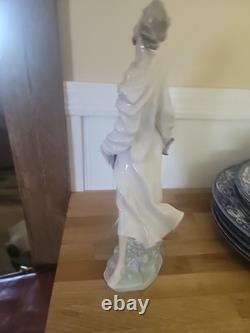 Nao by Lladro Don Quixote With Sword 11.5