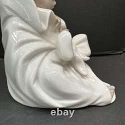 Nao by Lladro Figure Baby Wrapped in a Blanket All Bundled Up' 1340