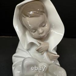 Nao by Lladro Figure Baby Wrapped in a Blanket All Bundled Up' 1340