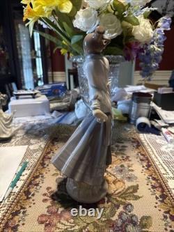 Nao by Lladro Figurine