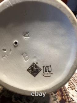 Nao by Lladro Figurine