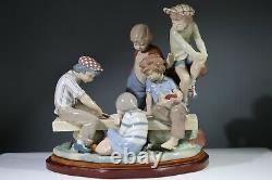 Nao by Lladro Figurine Boys Playing Cards 0679