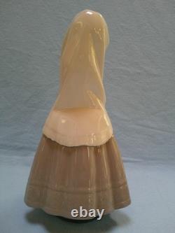Nao by Lladro Girl on Her Travels Figurine, Retired, Rare