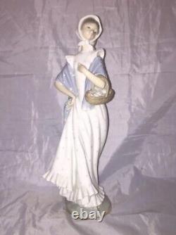 Nao by Lladro Girl with a Basket of Roses 13 1/4 Porcelain Figurine