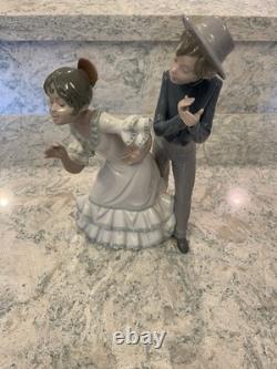 Nao by Lladró Gypsy Group Flamenco Dancing Couple Porcelain Figurine 10-1/2