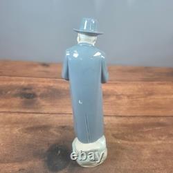 Nao by Lladro Jewish Man Reading Figurine Grey Good Judaica Spain 0345