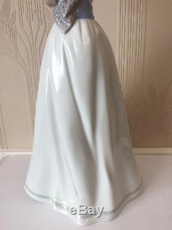 Nao by Lladro LIGHT OF MY LIFE Mother And Child 14 Tall Gloss Figurine Ref 1413