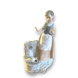 Nao by Lladro Peasant Girl Wall Water Fountain Broken Water Jug Porcelain Spain