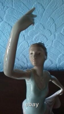 Nao by Lladro Porcelain Figure The Dance Is Over 13 Spain Ballerina