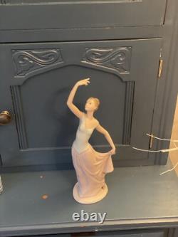 Nao by Lladro Porcelain Figure The Dance Is Over 13 Spain Ballerina 1994