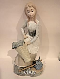 Nao by Lladro Porcelain Figurine Girl with Basket, Excellent Condition