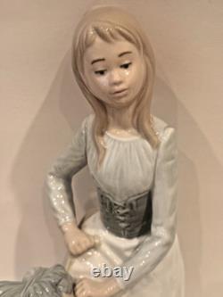 Nao by Lladro Porcelain Figurine Girl with Basket, Excellent Condition