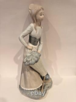 Nao by Lladro Porcelain Figurine Girl with Basket, Excellent Condition