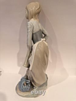 Nao by Lladro Porcelain Figurine Girl with Basket, Excellent Condition