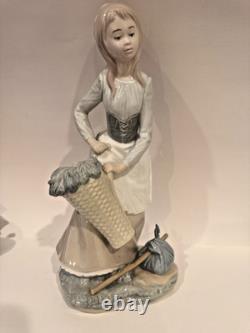 Nao by Lladro Porcelain Figurine Girl with Basket, Excellent Condition