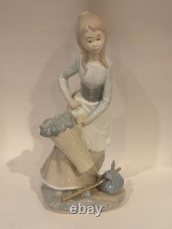 Nao by Lladro Porcelain Figurine Girl with Basket, Excellent Condition