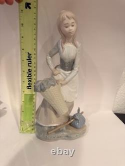 Nao by Lladro Porcelain Figurine Girl with Basket, Excellent Condition