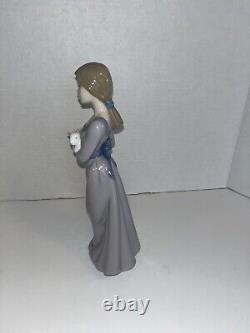 Nao by Lladro Precious Bundle Glazed Lady with Bunny Rabbit Figurine #1168 EUC