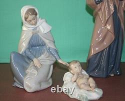 Nao by Lladro Set of Nativity Figures. Joseph, Mary & Baby Jesus. #02007026