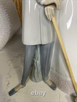 Nao by Lladro Spain 4563 Lovers Couple with Puppy & Parasol Umbrella, 19 1/2 &box