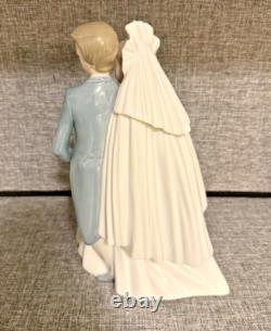 Nao by Lladro Unforgettable Dance 02001247