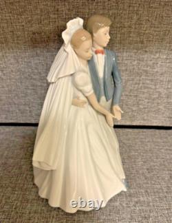 Nao by Lladro Unforgettable Dance 02001247
