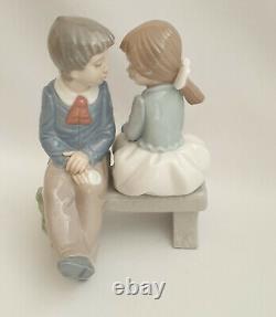 Nao by Lladro Valentine's 1136 First Love Couple on Bench Porcelain Figurine