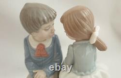 Nao by Lladro Valentine's 1136 First Love Couple on Bench Porcelain Figurine