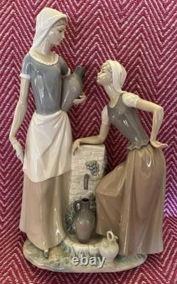 Nao by Lladro Women at the Water Well Large Heavy Fine Figural Group Perfect